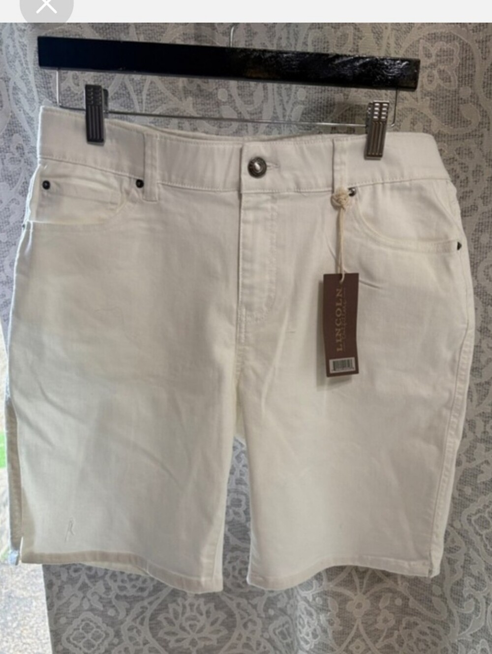 Signature Women's Cream Levi Jean Shorts